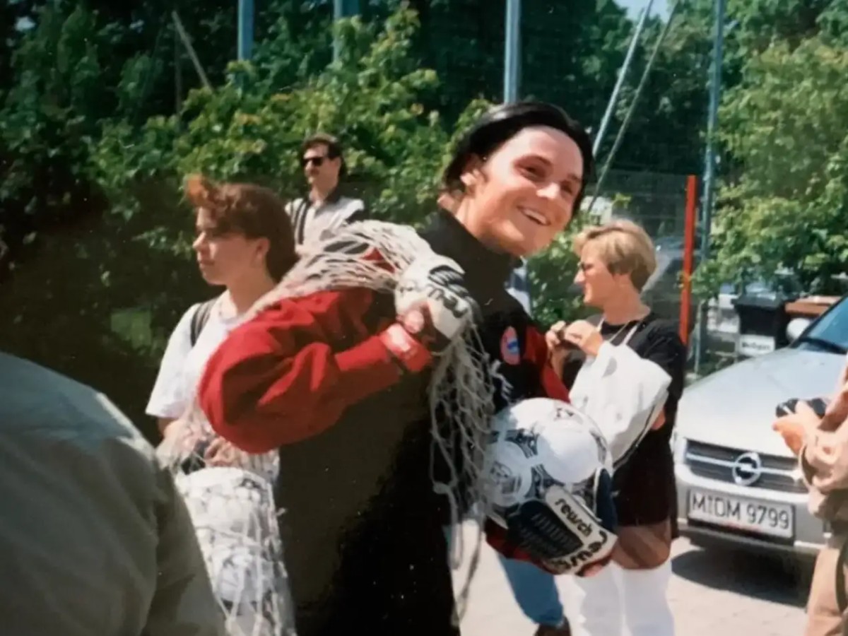 世界足坛最离谱的球员，走遍六大洲，三次被宣布死亡。